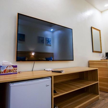 Residence Lodge Saipan Bagian luar foto