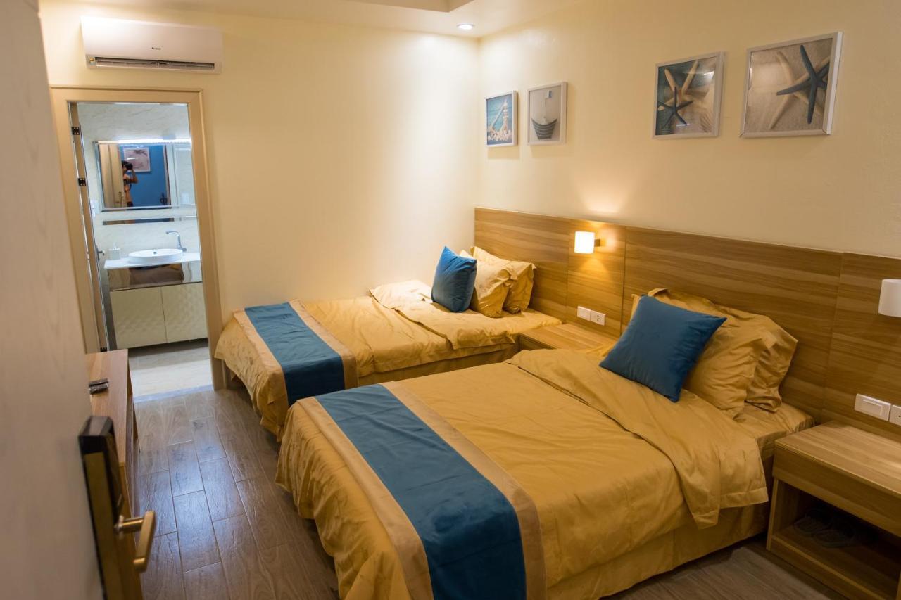 Residence Lodge Saipan Bagian luar foto
