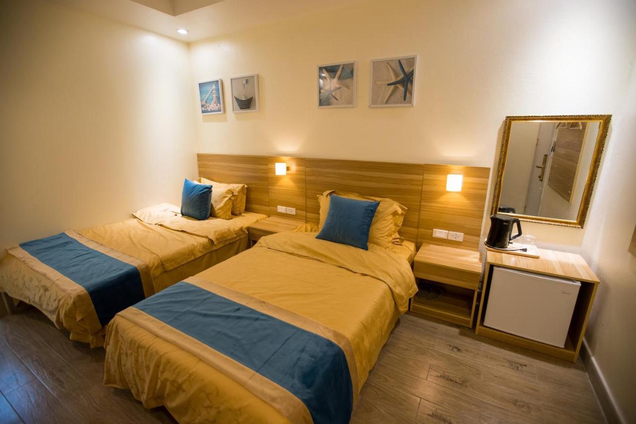 Residence Lodge Saipan Bagian luar foto